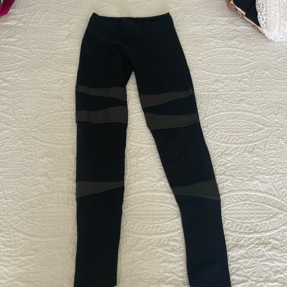 Abound leggings with leather detail